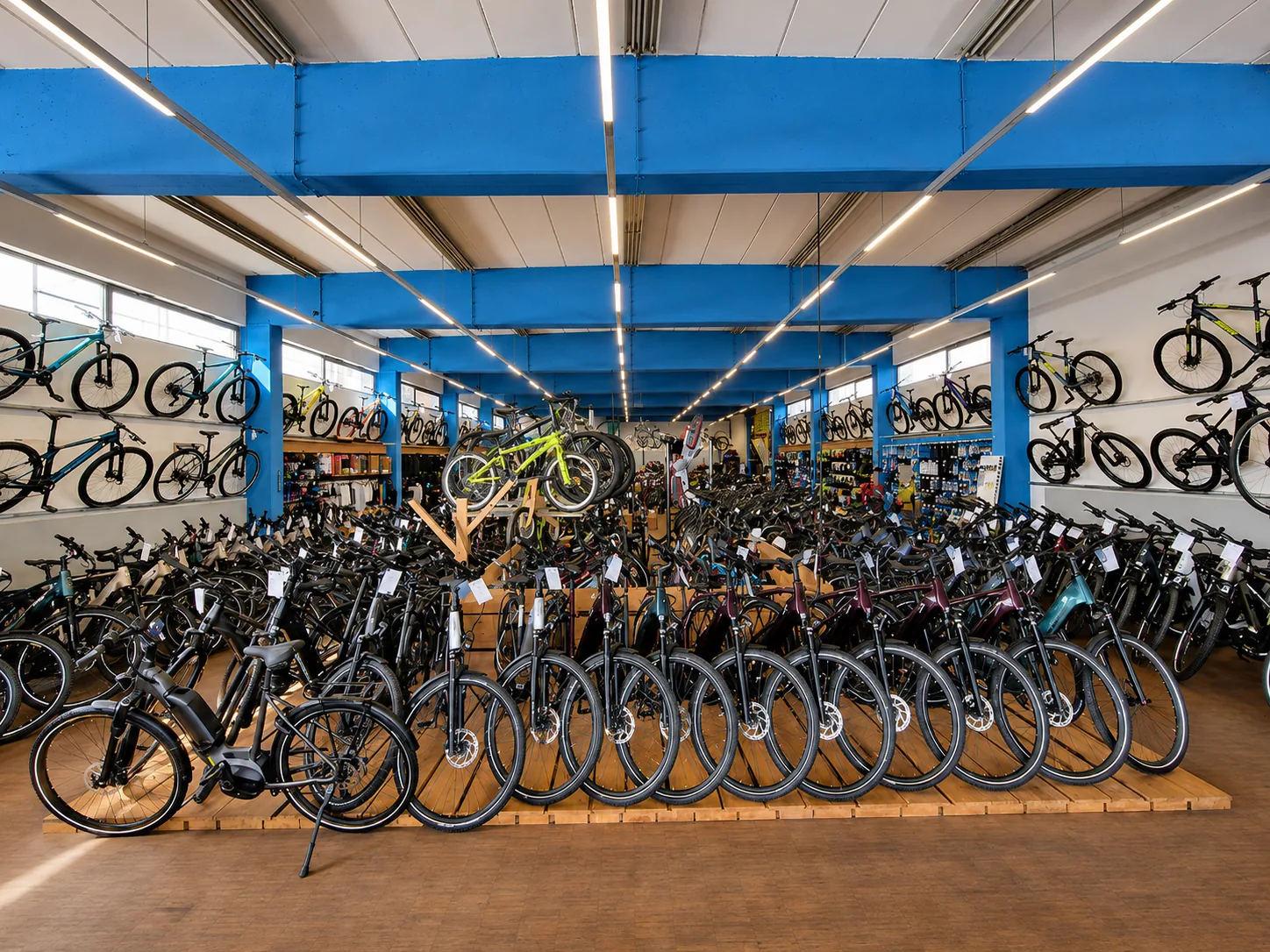 Innenansicht des Radwerk Fahrradladens in Karlsruhe